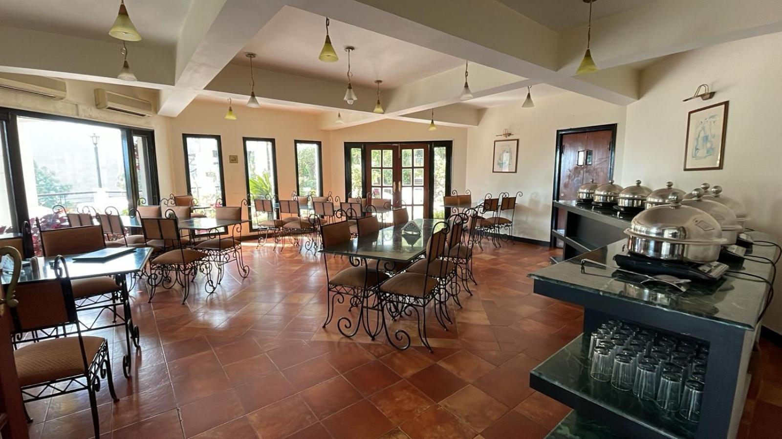 8Fold-Pinecrest By Larisa, Bhimtal Hotel Eksteriør billede