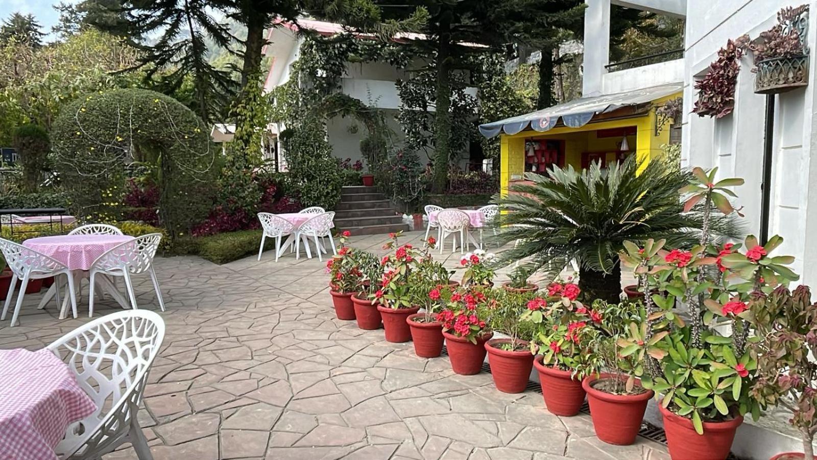 8Fold-Pinecrest By Larisa, Bhimtal Hotel Eksteriør billede