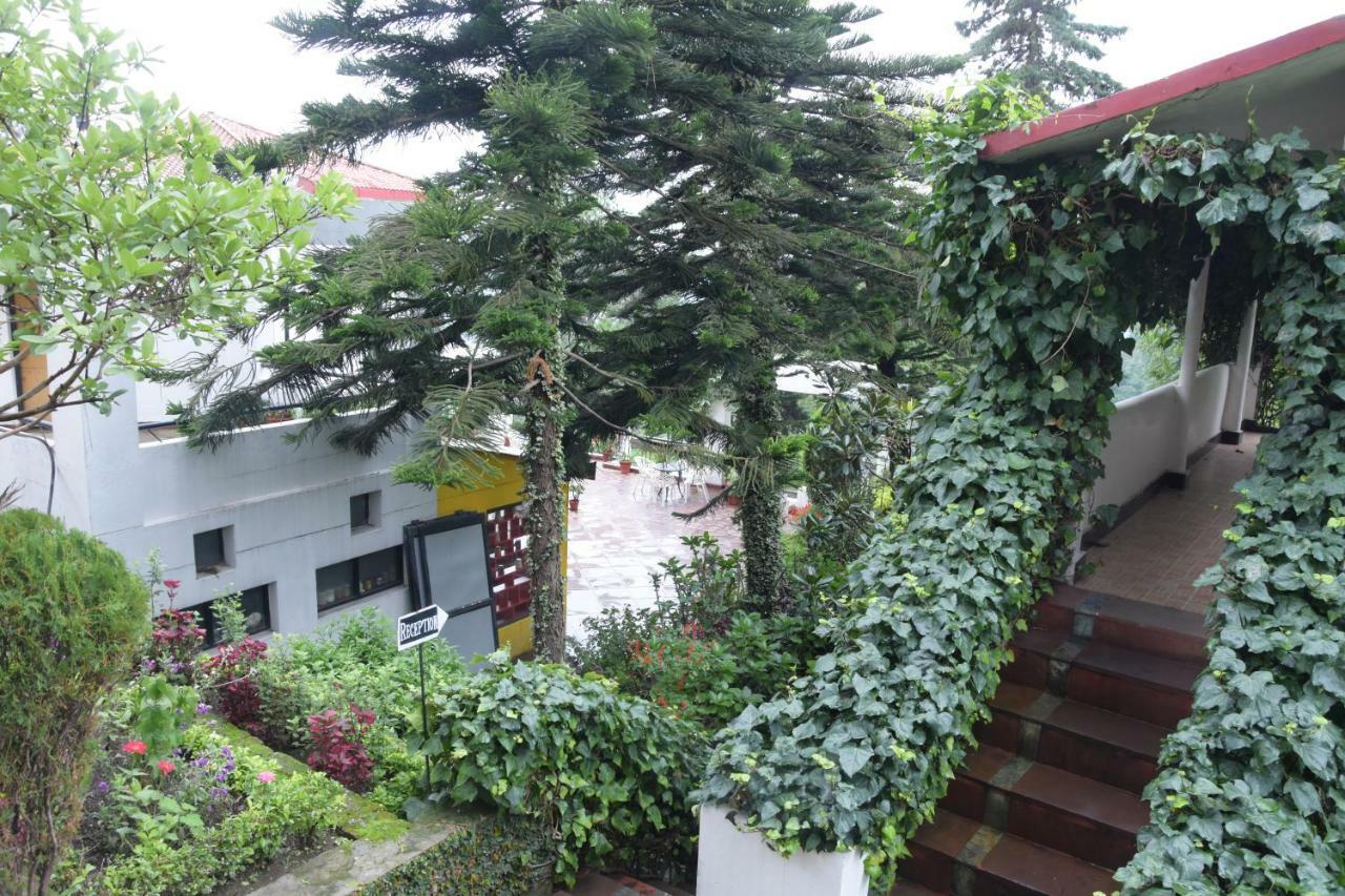 8Fold-Pinecrest By Larisa, Bhimtal Hotel Eksteriør billede